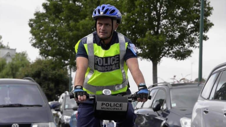 police municipalePolicier municipal decouvrir un metier avec jactivouest francefr 1024x576 1